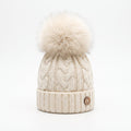 GORRO OCHOS-AÑADIR POMPON MARFIL